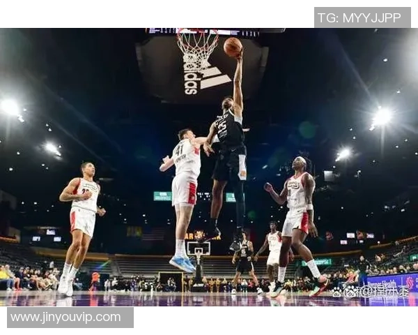 2009年12月12日骑士与开拓者激战回顾双方明星球员精彩表现与比赛亮点分析